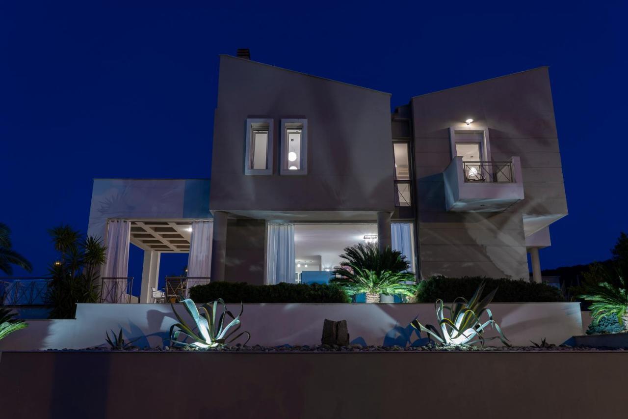 Villa Luminous Nea Iraklitsa Екстериор снимка